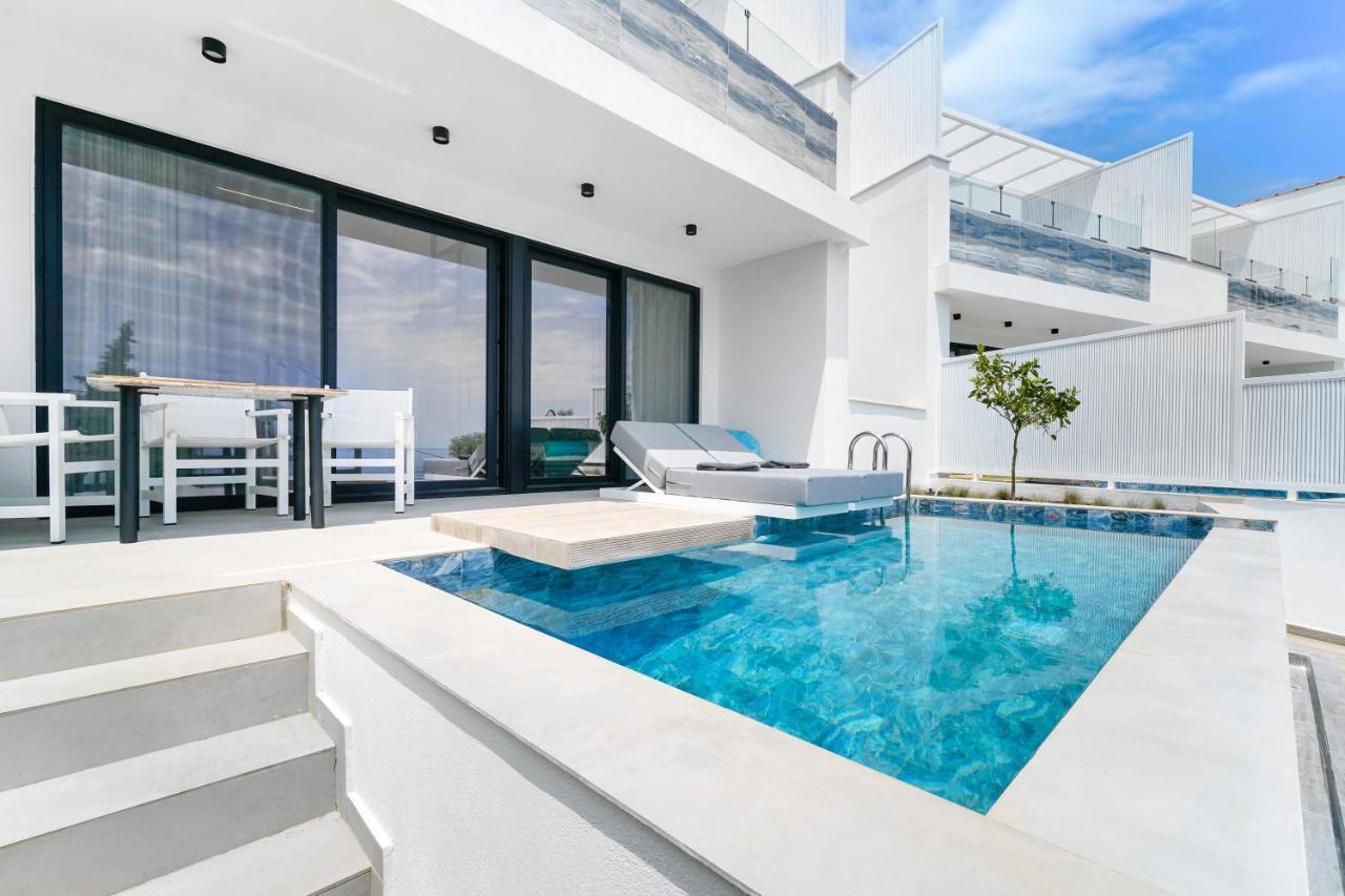 Mythodea Prive Luxury Suites خْريسيا أموذيا المظهر الخارجي الصورة