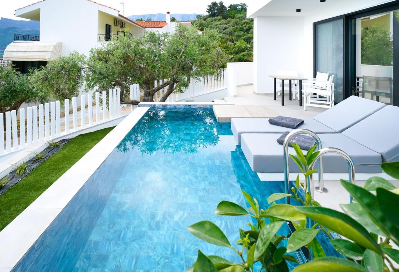 Mythodea Prive Luxury Suites خْريسيا أموذيا المظهر الخارجي الصورة