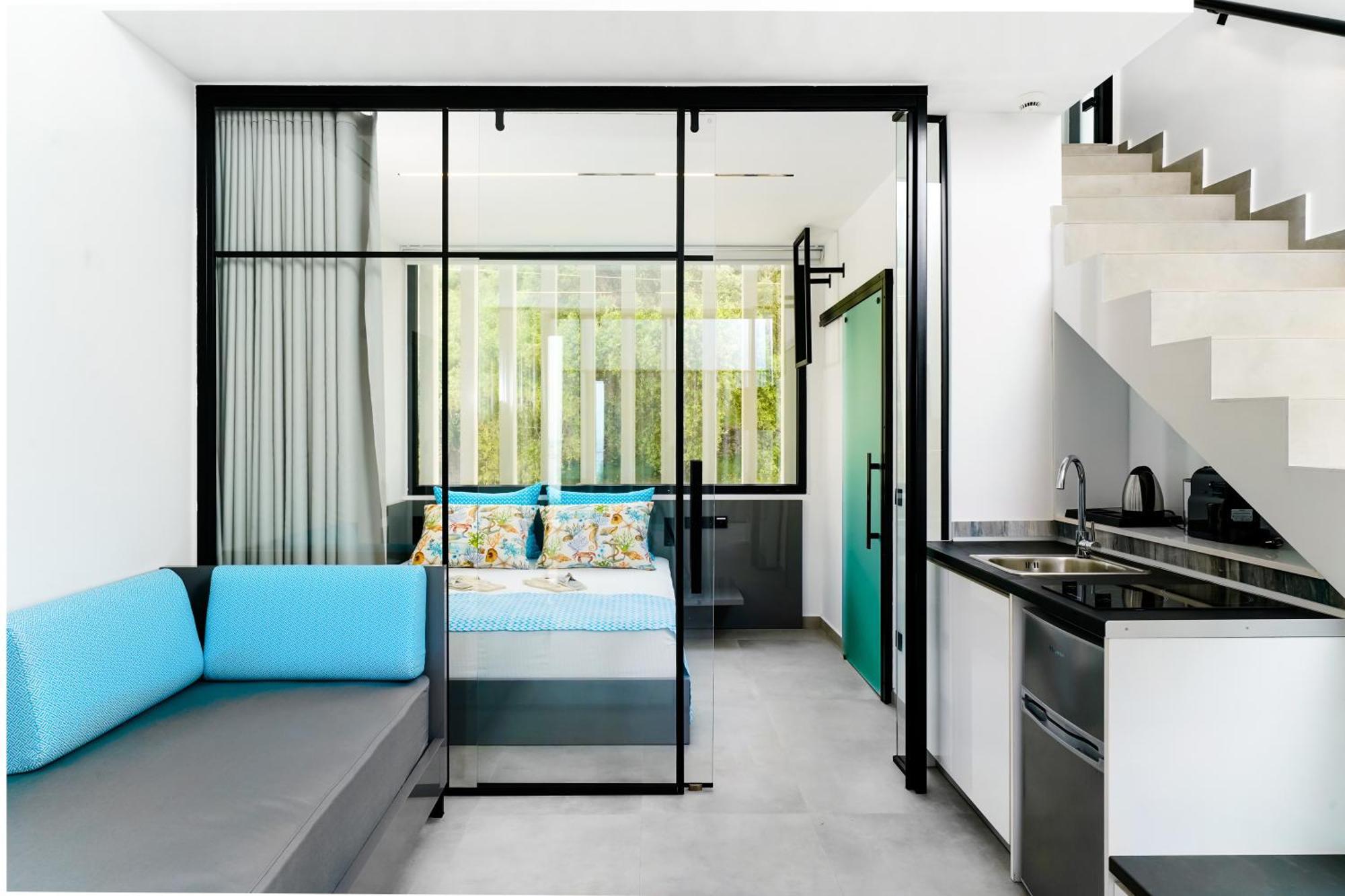 Mythodea Prive Luxury Suites خْريسيا أموذيا المظهر الخارجي الصورة
