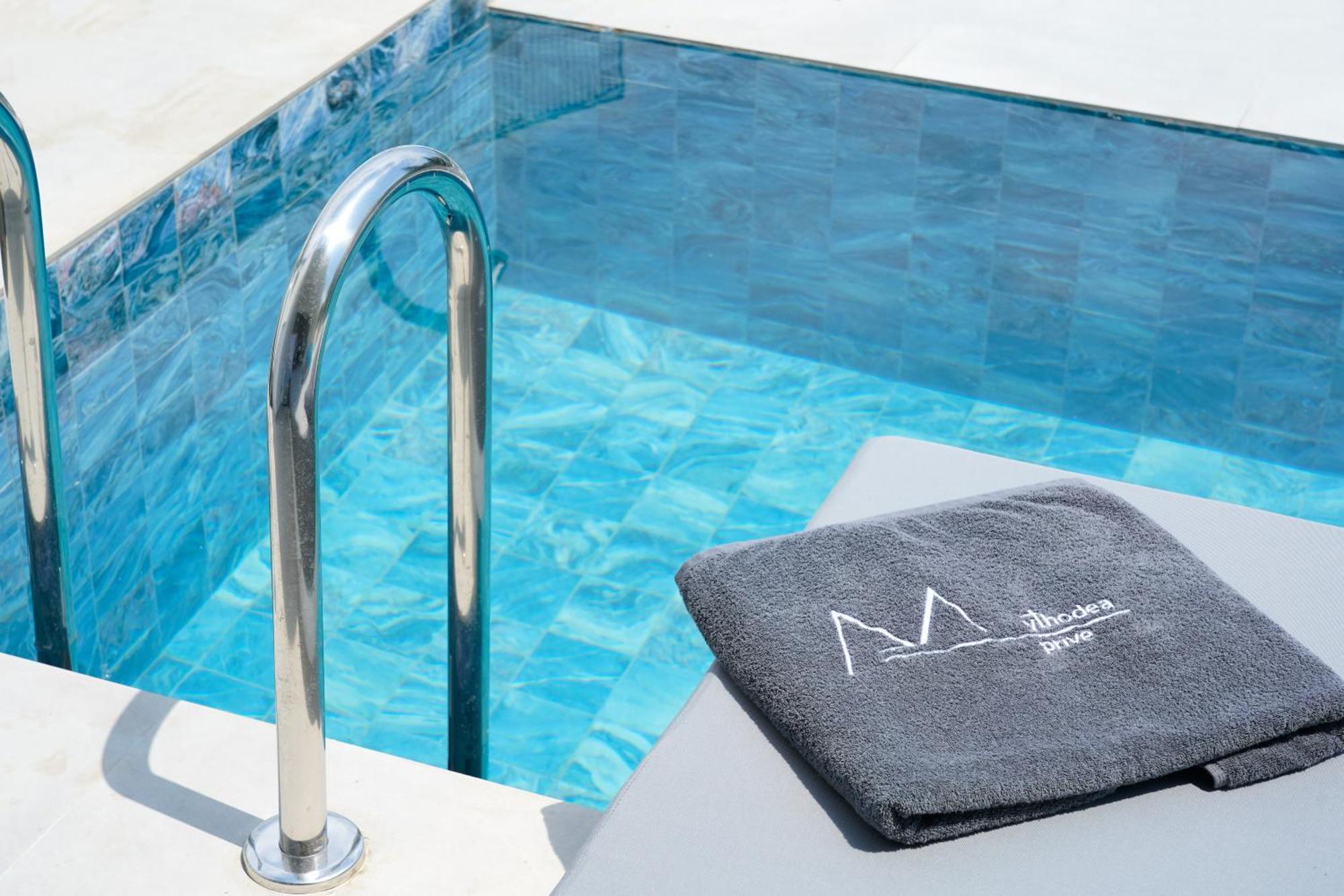 Mythodea Prive Luxury Suites خْريسيا أموذيا المظهر الخارجي الصورة