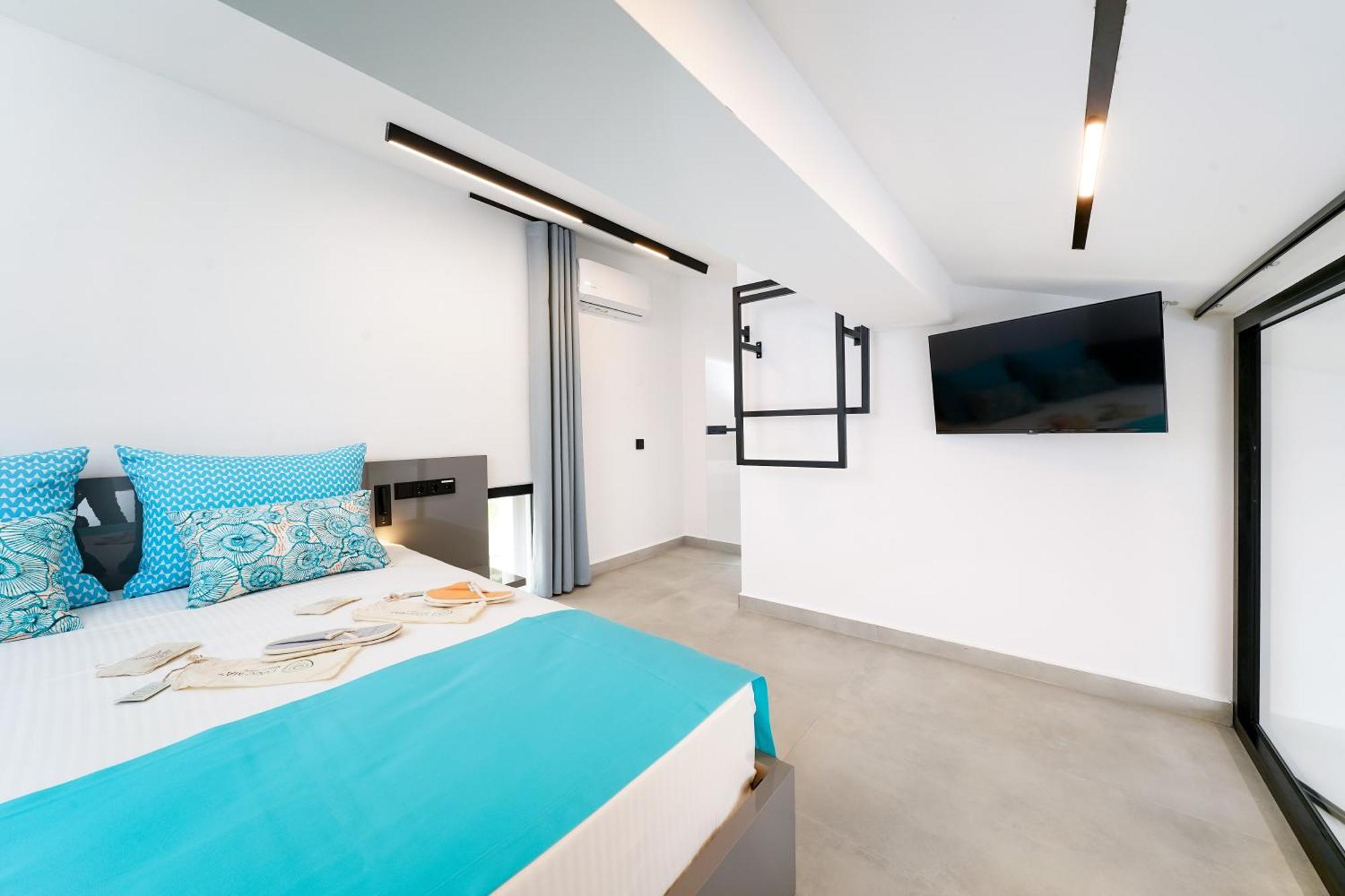 Mythodea Prive Luxury Suites خْريسيا أموذيا المظهر الخارجي الصورة