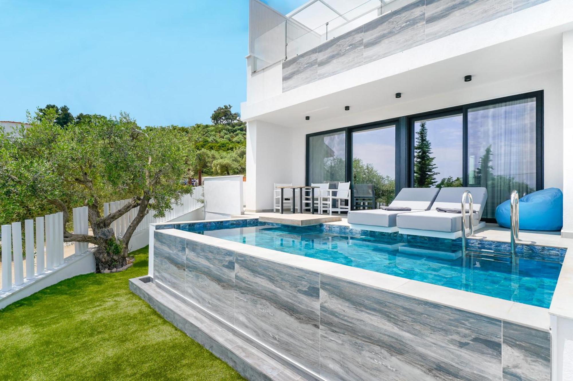 Mythodea Prive Luxury Suites خْريسيا أموذيا المظهر الخارجي الصورة
