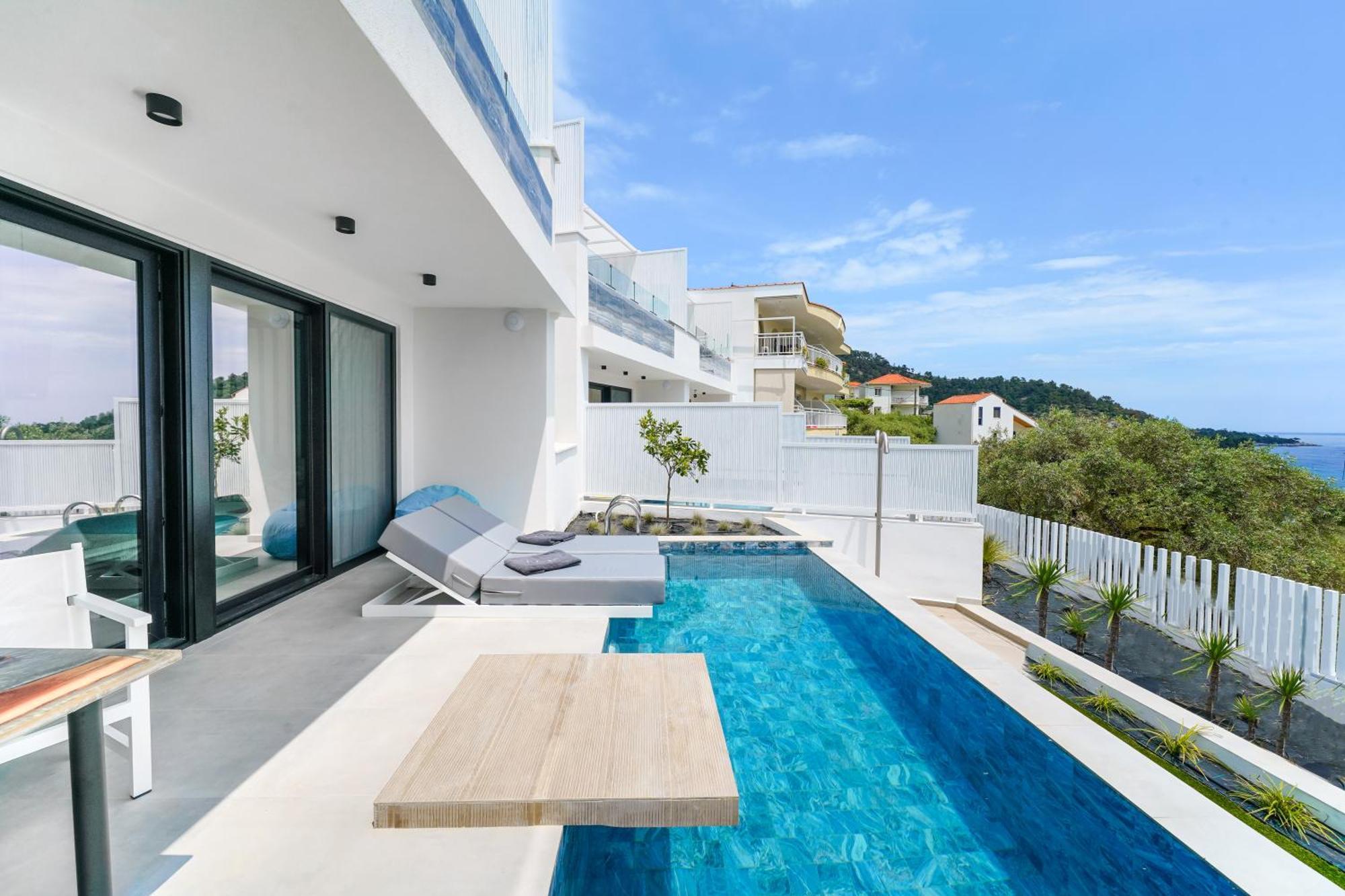 Mythodea Prive Luxury Suites خْريسيا أموذيا المظهر الخارجي الصورة