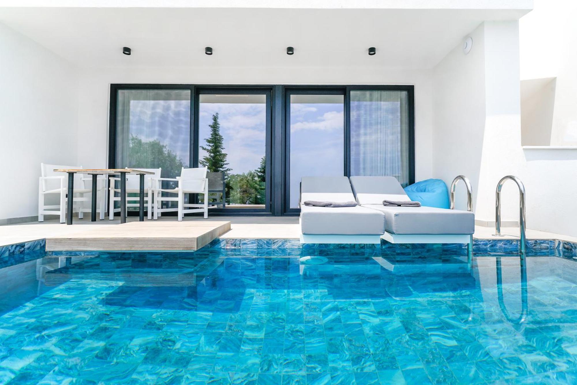 Mythodea Prive Luxury Suites خْريسيا أموذيا المظهر الخارجي الصورة